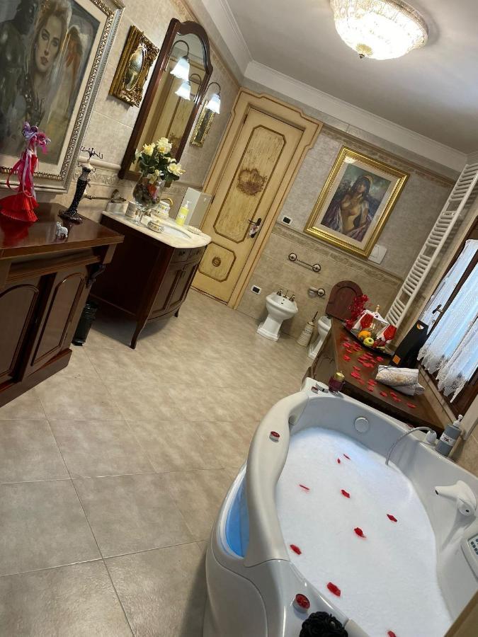 Regina Suite Μπρίντιζι Εξωτερικό φωτογραφία